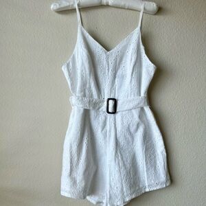 Romper White Eyelet Vneck Spaghetti Straps Slide Belt Lined Zipper Small